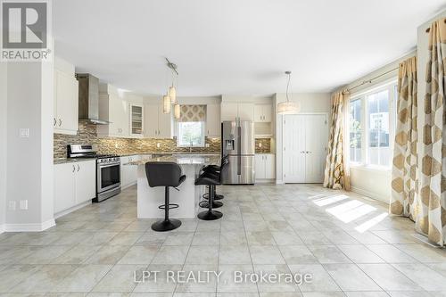 67 Bristling Crescent, Ottawa, ON 
