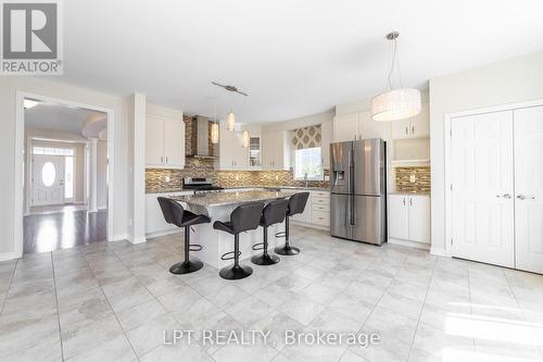 67 Bristling Crescent, Ottawa, ON 