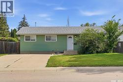 814 Steeves AVENUE  Saskatoon, SK S7L 5N1