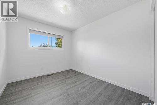 814 Steeves Avenue, Saskatoon, SK 