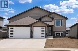 216 Veterans DRIVE  Warman, SK S0K 4S4