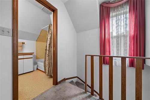 107 Matheson Ave, Winnipeg, MB 
