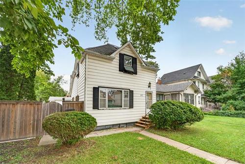 107 Matheson Ave, Winnipeg, MB 