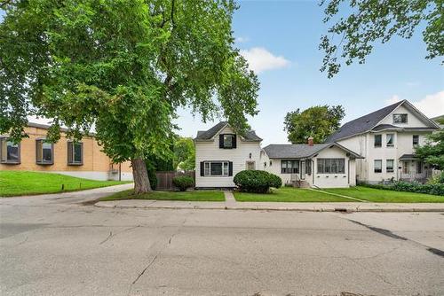 107 Matheson Ave, Winnipeg, MB 