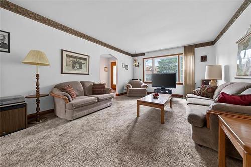107 Matheson Ave, Winnipeg, MB 