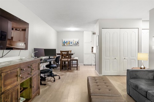 #212-2520 Wark St, Victoria, BC 