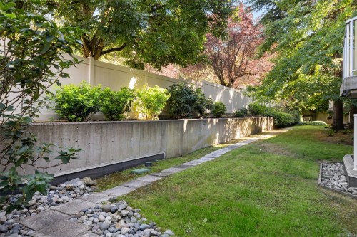 #212-2520 Wark St, Victoria, BC 