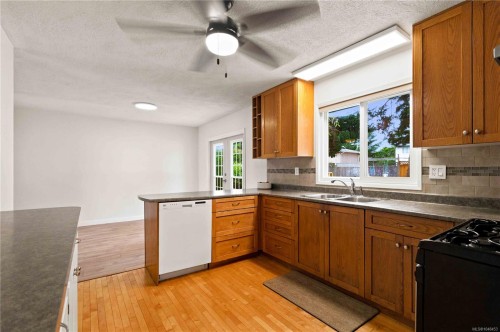 2836 Rita Rd, Langford, BC 