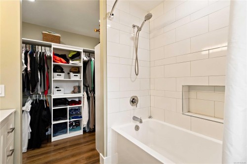 2836 Rita Rd, Langford, BC 