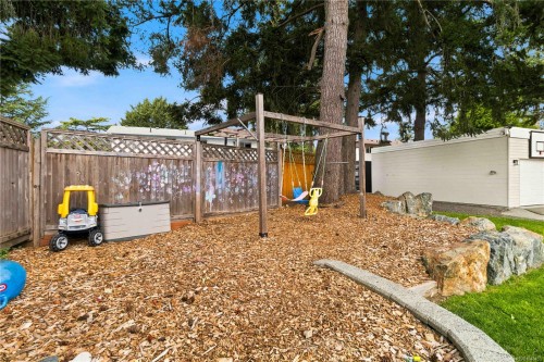 2836 Rita Rd, Langford, BC 