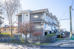 #4-601 Nelson St  Esquimalt, BC V9A 6P7
