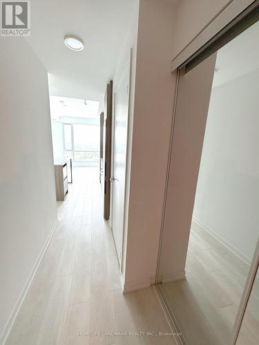2312 - 7950 BATHURST STREET , Vaughan, Ontario L4J 0B8 2