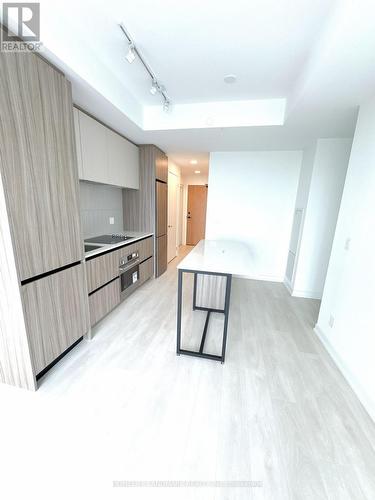 2312 - 7950 BATHURST STREET , Vaughan, Ontario L4J 0B8 3