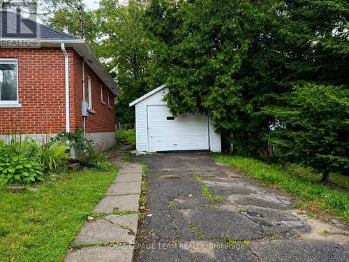 218 FRASER STREET , Pembroke, Ontario K8A 1X5 2