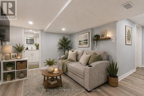 141 Mcanulty Boulevard, Hamilton, ON 