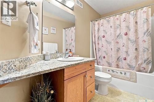 4920 Dewdney Avenue, Regina, SK 