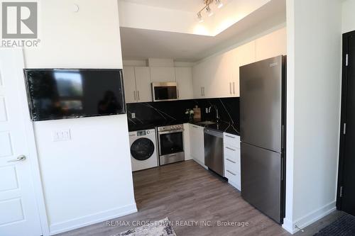 2ND - 57-861 SHEPPARD AVENUE W , Toronto, Ontario M3H 0E8 2