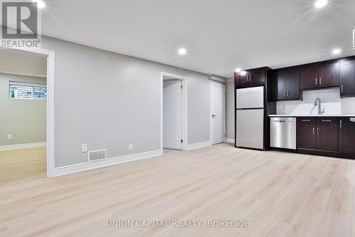 LOWER - 131 ROMFIELD CIRCUIT , Markham, Ontario L3T 3H7 3