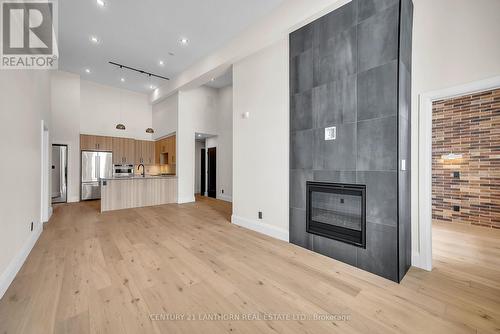 UNIT # 1 - 38 FRONT STREET , Quinte West (Trenton Ward), Ontario K8N 4N2 2