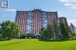 704 - 2759 CAROUSEL CRESCENT  Ottawa, ON K1T 2N5