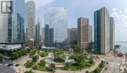 904 - 8 YORK STREET Toronto, ON M5J 2Y2