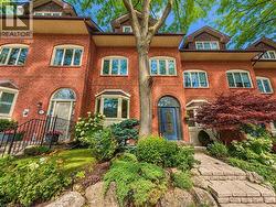 45 TRADEWIND Drive Oakville, ON L6L 6K9
