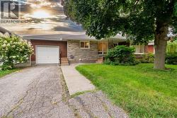 15 SPRINGBANK DRIVE  St. Catharines (Ridley), ON L2S 2K1
