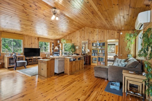 Living Room - 48 Ch. Germain-Coupal, Brébeuf, QC 