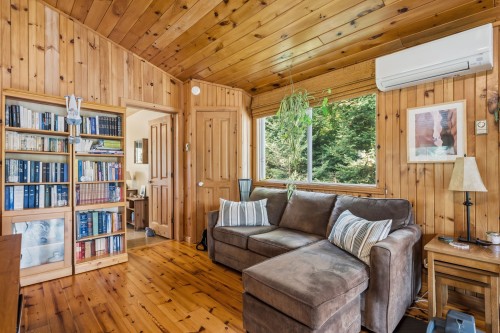 Living Room - 48 Ch. Germain-Coupal, Brébeuf, QC 