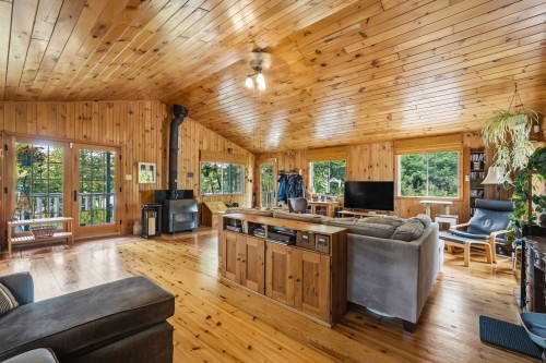 Living Room - 48 Ch. Germain-Coupal, Brébeuf, QC 