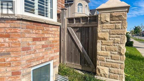 40 CRELLIN (FIRST FLOOR) STREET , Ajax, Ontario L1Z 0P1 2
