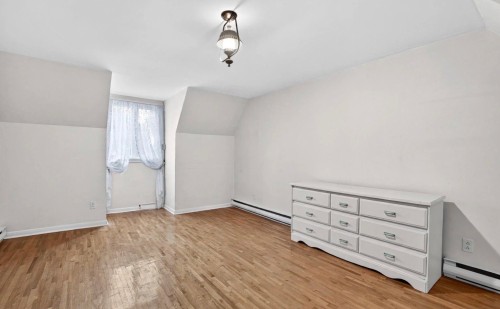 Chambre à coucher - 74 18E Rue, Laval (Laval-Des-Rapides), QC 