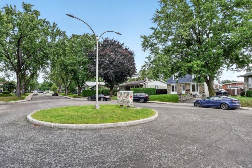Rue - 74 18E Rue, Laval (Laval-Des-Rapides), QC 