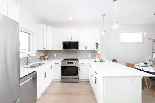 Exact color/finishes may vary (Photos from completed model home) - 132 Bear Creek Bay, Winnipeg, MB 
