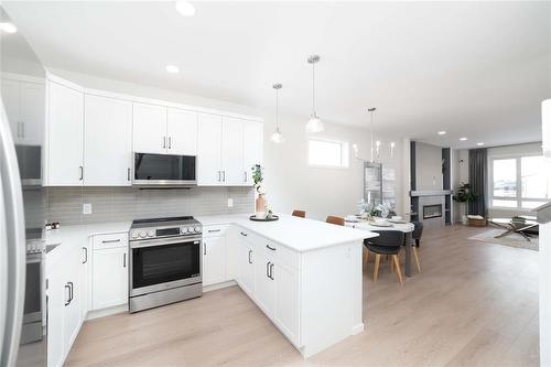Exact color/finishes may vary (Photos from completed model home) - 132 Bear Creek Bay, Winnipeg, MB 