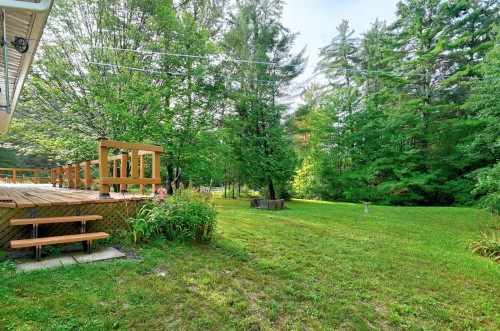 Courtyard - 165 Rg Lapierre, Sainte-Béatrix, QC 
