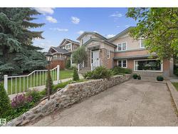14640 88 AV NW  Edmonton, AB T5R 4J8