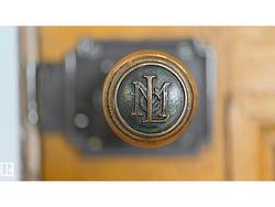 10134 100 ST NW  Edmonton, AB T5J 0N8