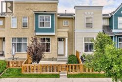 224 Mckenzie Towne Link SE  Calgary, AB T2Z 4G3