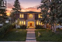 803 25 Avenue NW  Calgary, AB T2M 2B4