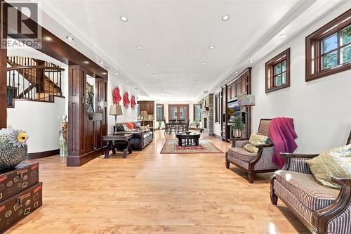 803 25 Avenue Nw, Calgary, AB 
