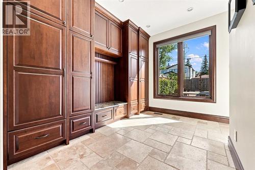 803 25 Avenue Nw, Calgary, AB 