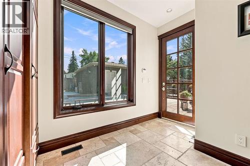 803 25 Avenue Nw, Calgary, AB 