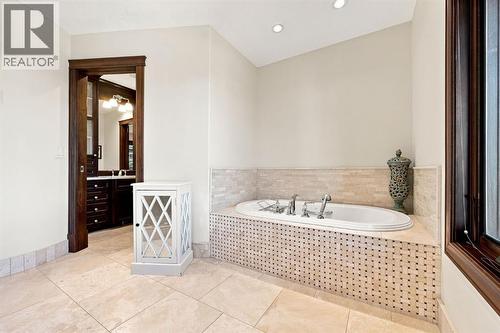 803 25 Avenue Nw, Calgary, AB 