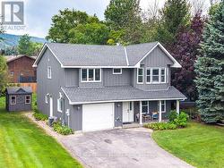 104 LAURIE'S COURT  Blue Mountains, ON L9Y 0L4