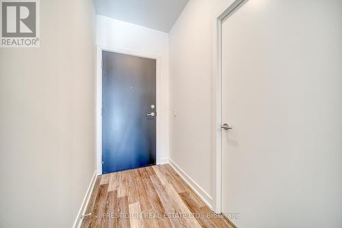 213 - 250 LAWRENCE AVENUE W , Toronto, Ontario M5M 1B2 4