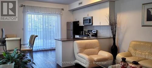 204 - 736 SHEPPARD AVENUE W , Toronto, Ontario M3H 2S8 2