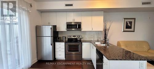 204 - 736 SHEPPARD AVENUE W , Toronto, Ontario M3H 2S8 3