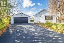 133 INGLEWOOD DRIVE Oakville, ON L6K 1W8