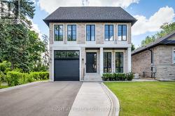 124 SHAVER AVENUE N  Toronto, ON M9B 4N8
